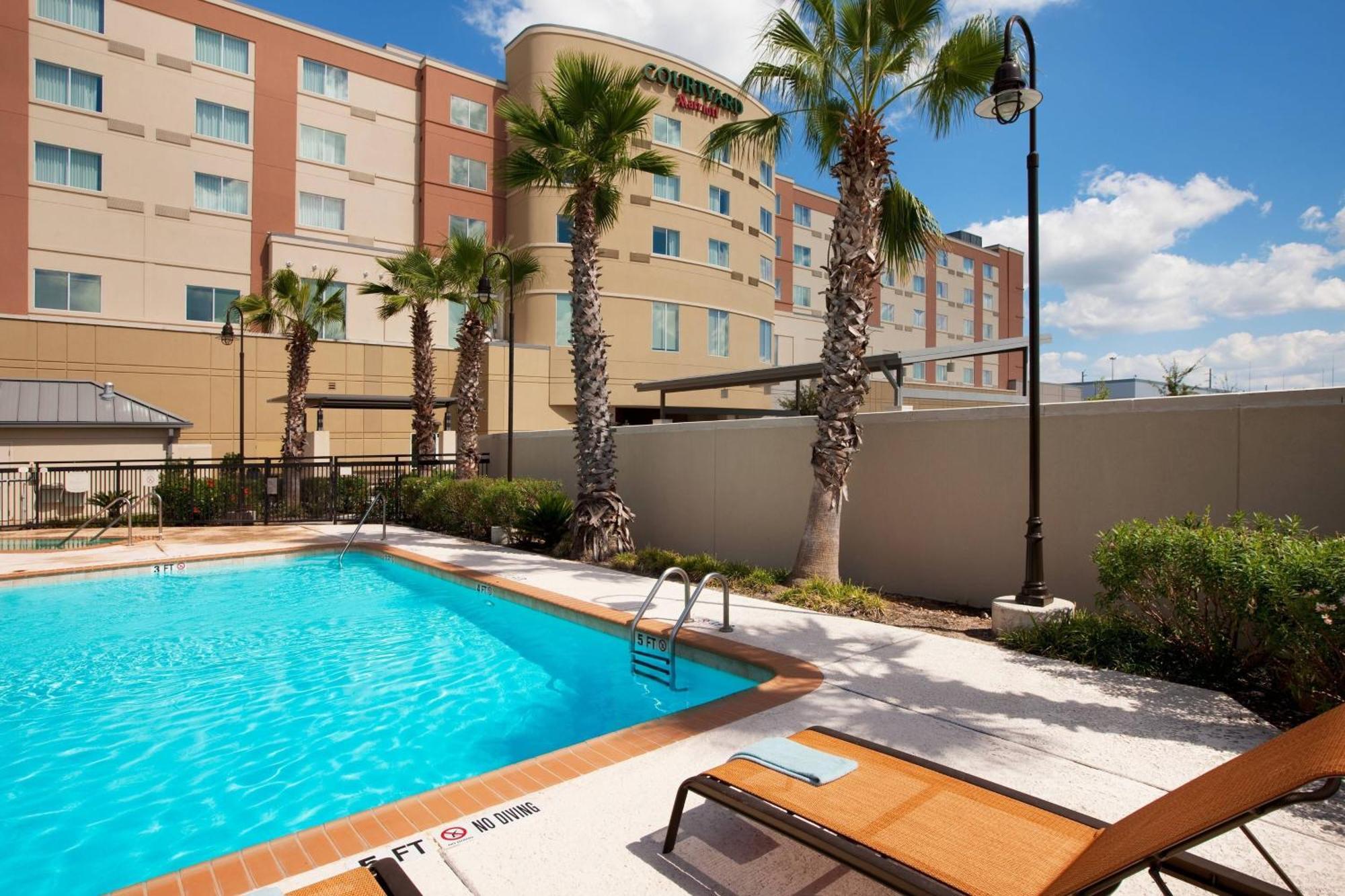 Courtyard Marriott Houston Pearland Hotel Exterior foto