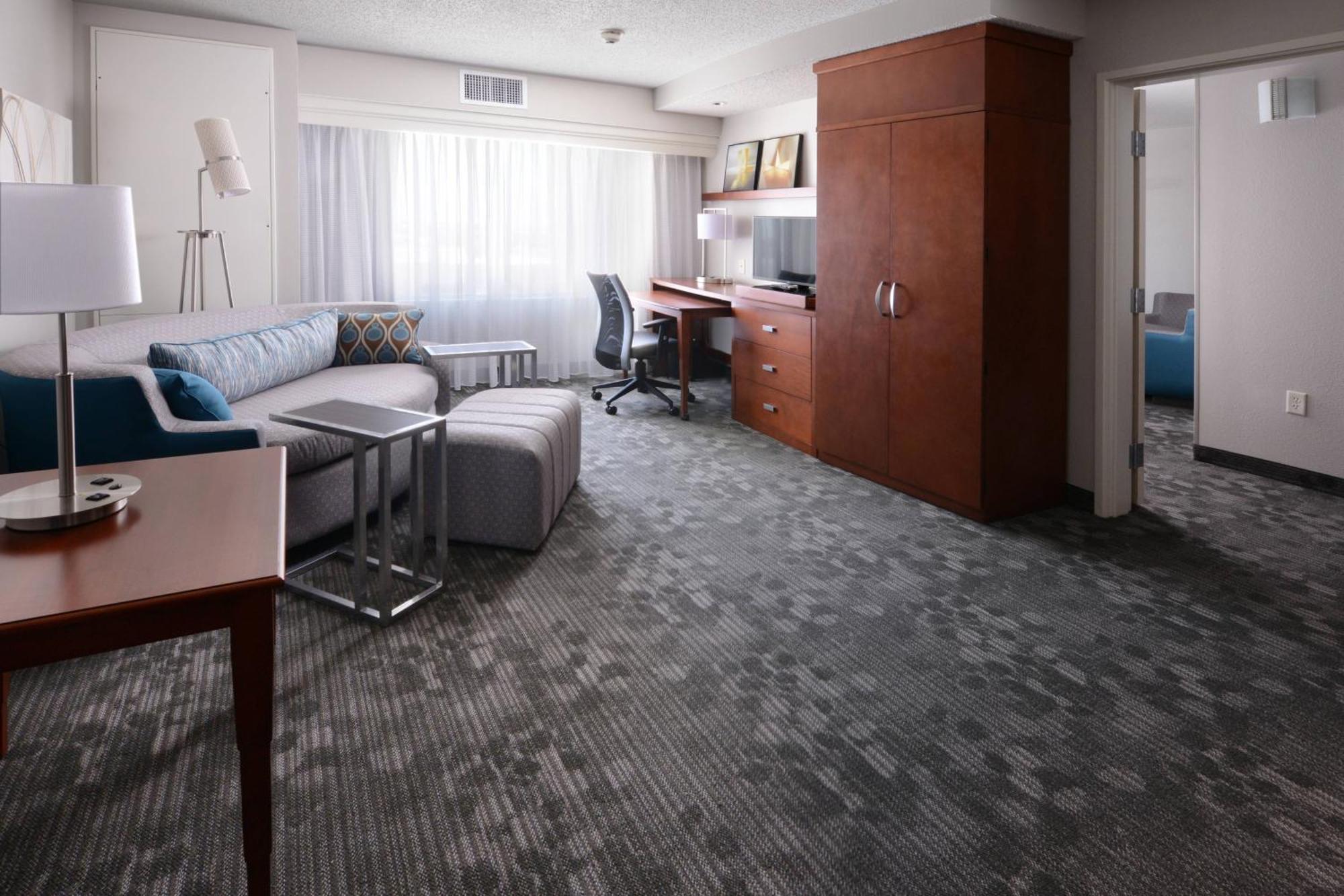 Courtyard Marriott Houston Pearland Hotel Exterior foto